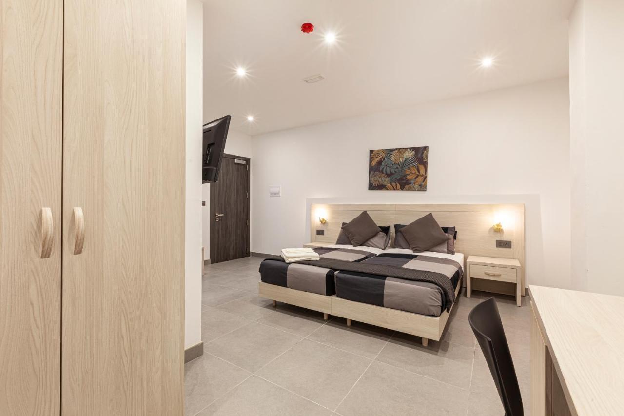Charming,Comfortable And Centrally Located Group Accomodation Gzira Exterior foto
