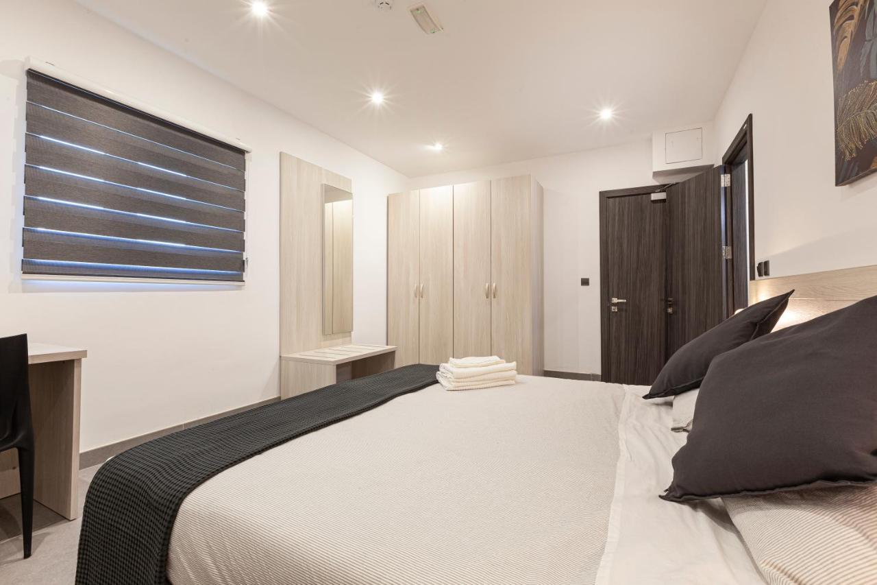 Charming,Comfortable And Centrally Located Group Accomodation Gzira Exterior foto